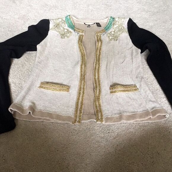 BKE Beige Sweater with Gold and Turquoise Details - Picture 2 of 4